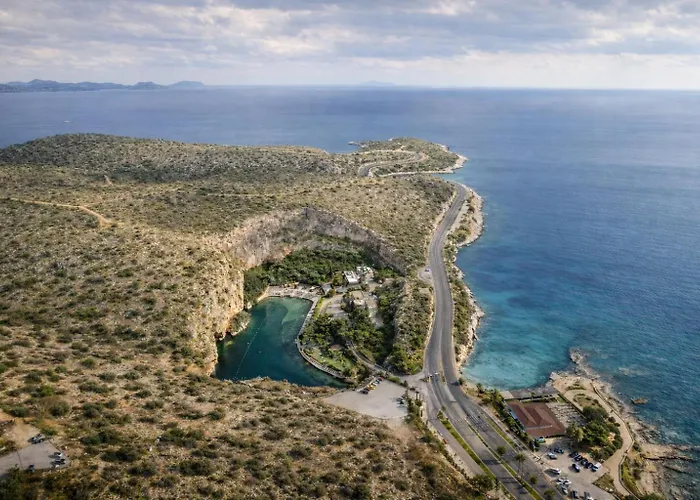 Tropicana Beachside Stay In Vouliagmeni